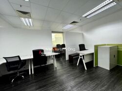 Burlington Square (D7), Office #471626051